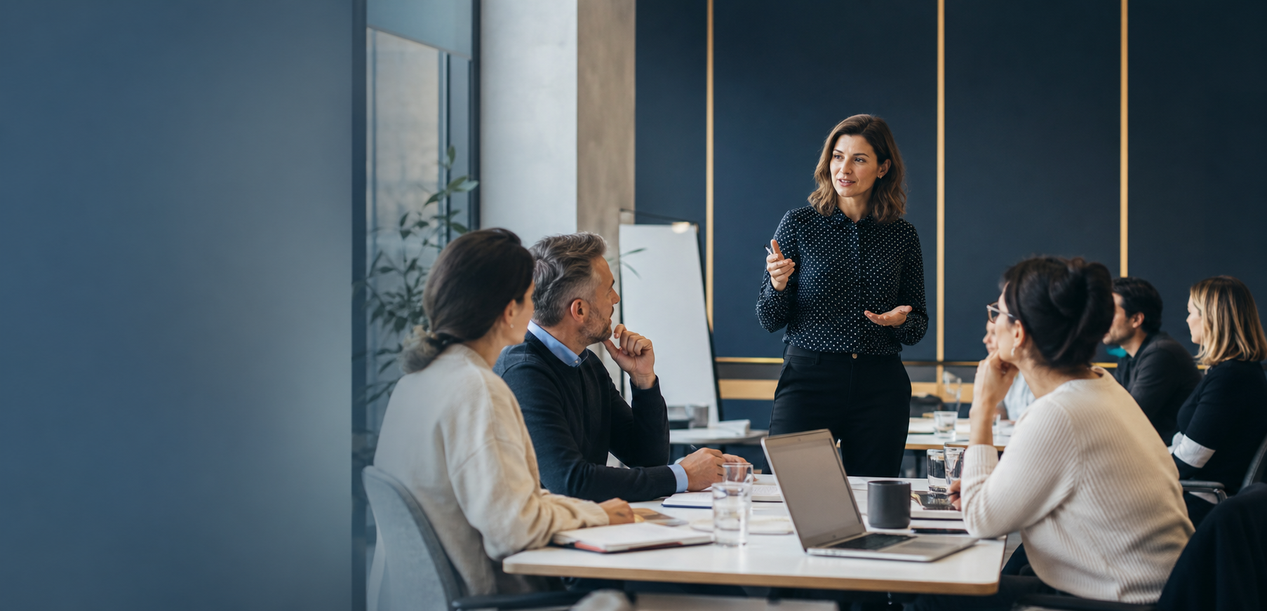 Atelier de formation professionnelle ACTES MANAGEMENT avec formateur et participants engag&eacute;s