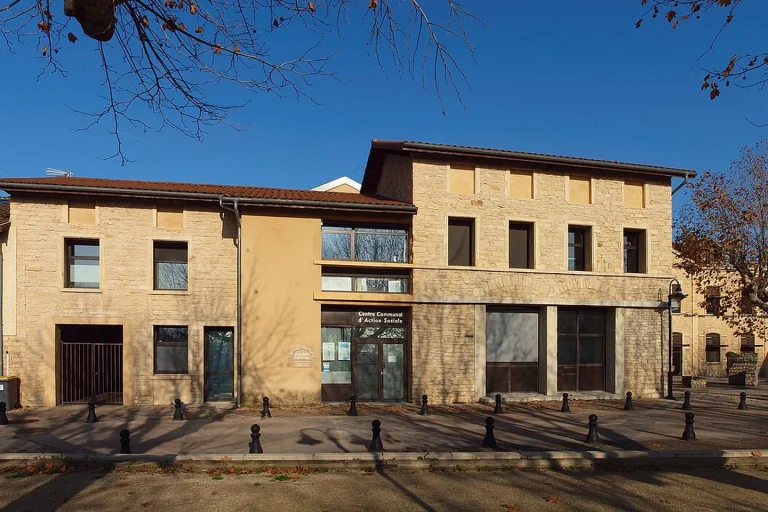 Bâtiment du centre communal d’action sociale de L’Isle-d’Abeau.