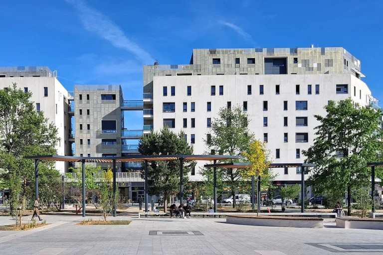 Bâtiments et espaces publics du quartier de la Maourine à Toulouse, illustration urbaine.